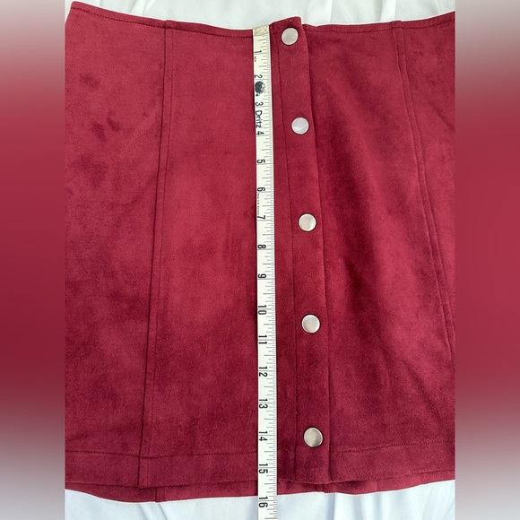 Jack by BB Dakota Faux Suede Button Front Mini Skirt / Size Medium - Picture 5 of 8